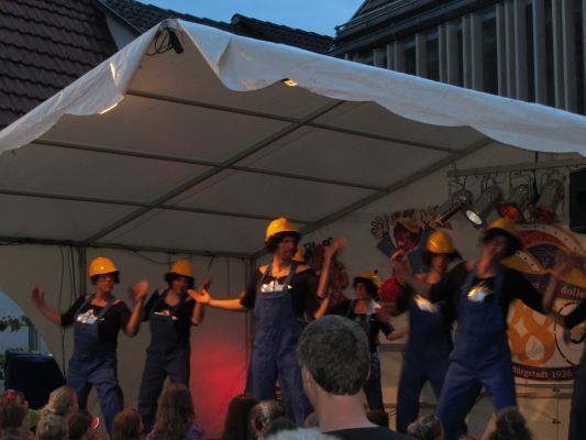 Strassen-_und_Hoffest 2014_044.jpg